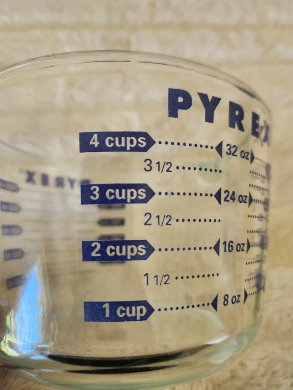Pyrex preowned vintage